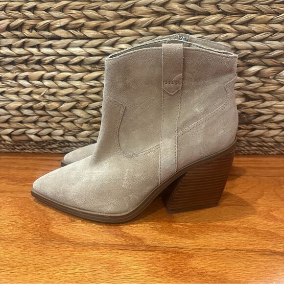 Vince Camuto Suede Booties sz 8.5 Gredile pointed toe suede Booties sz 8.5 - Picture 7 of 7